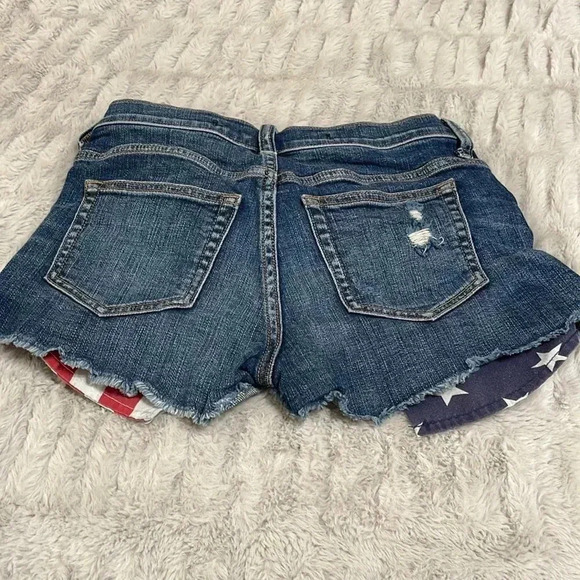 💛 Harper Raw Hem Distressed Shorts - Picture 5 of 5